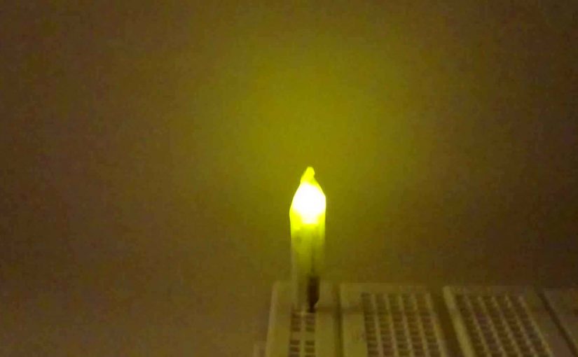 Simulare una fiamma con un LED usando una scheda Digispark (Attiny85)